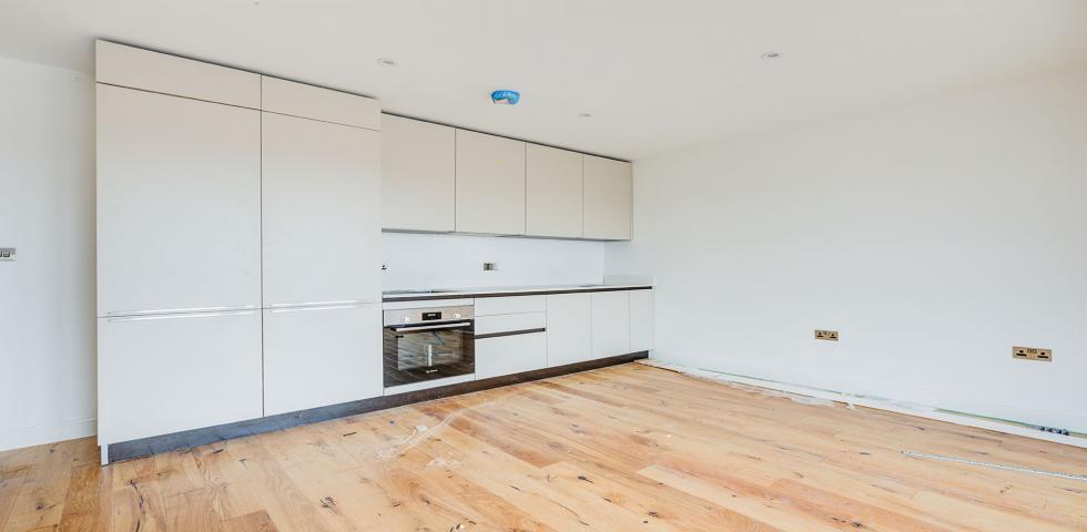 			1 Bedroom, 1 bath, 1 reception Apartment			 Dignam Close , CRICKLEWOOD